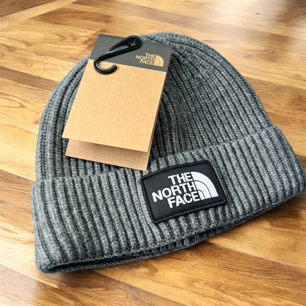 The North face hat beanie cozy knitted BNWT unisex